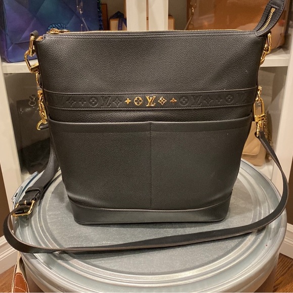 Louis Vuitton Cruiser PM - Picture 3 of 16